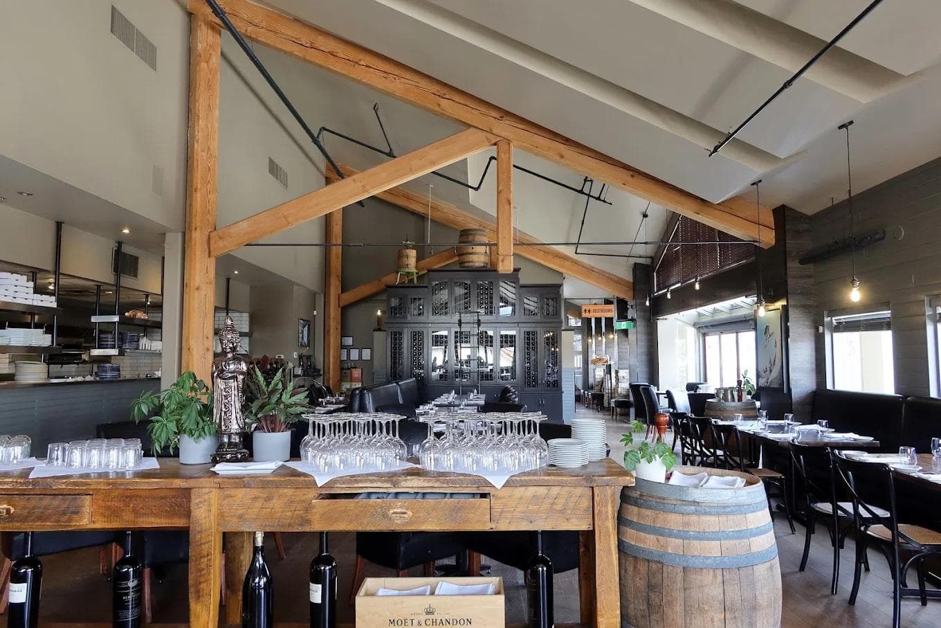 Murrieta's Bar & Grill