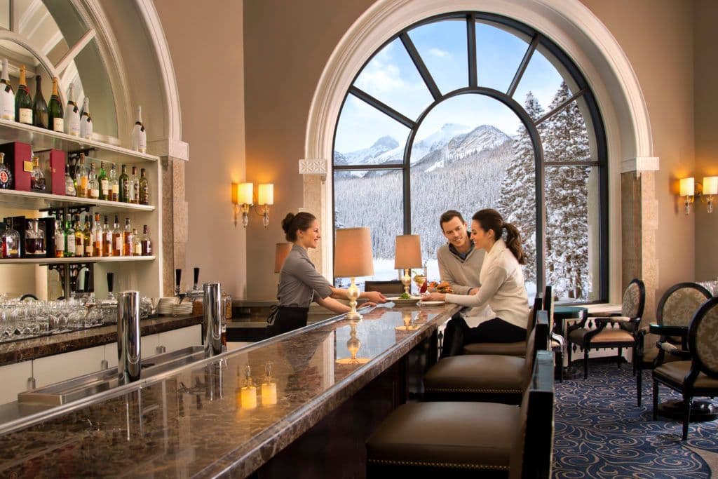 Lakeview Lounge